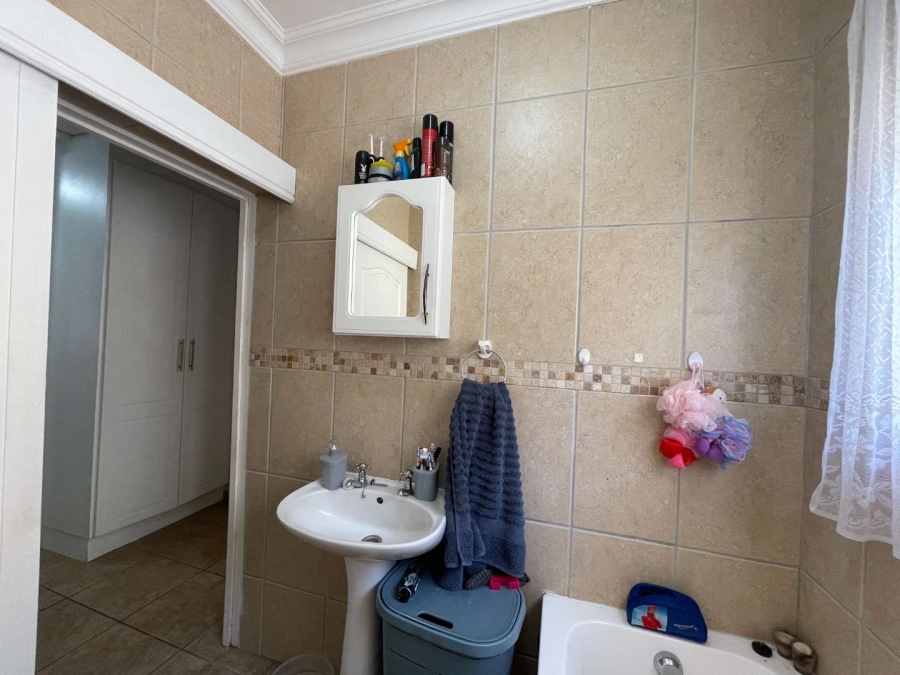 3 Bedroom Property for Sale in Seemeeu Park Western Cape